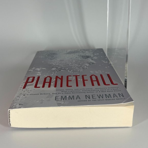Planetfall by Emma Newman – New – 1st edition - Picture 3 of 7